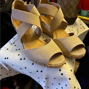 White Mountain Beige Espadrille Sandals